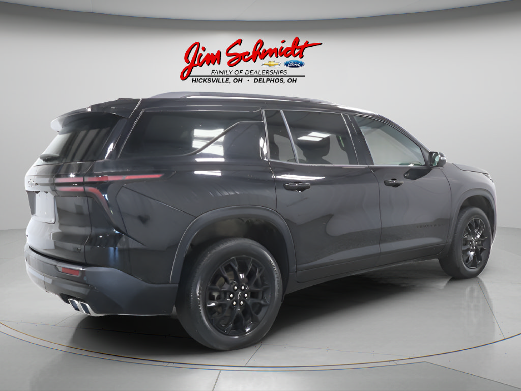 Used 2024 Chevrolet Traverse LT w/ Midnight/Sport Edition AWD/4WD image 5