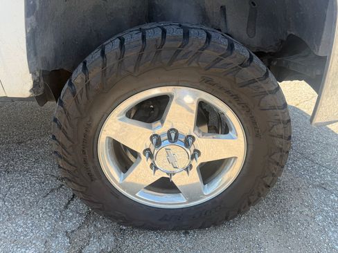 Used 2007 Chevrolet Silverado 2500 LT w/ 2LT Convenience Package RWD image 6