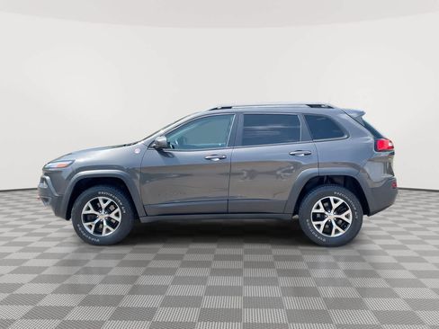 Used 2014 Jeep Cherokee Trailhawk w/ Technology Group AWD/4WD image 5
