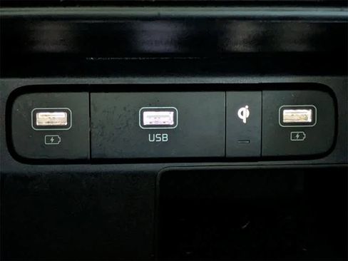 Used 2023 Kia Sorento EX w/ Panoramic Sunroof Package image 32