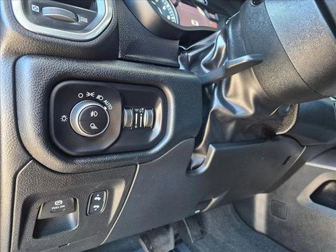 Used 2022 RAM 1500 Laramie AWD/4WD image 16