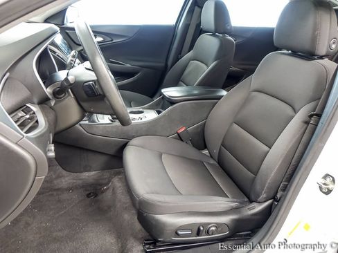 Used 2023 Chevrolet Malibu LT FWD image 9