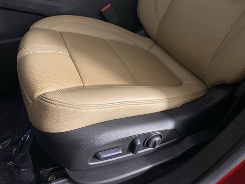 Certified 2023 Chevrolet Blazer Premier image 9