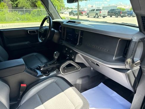 Used 2024 Ford Bronco Everglades AWD/4WD image 11