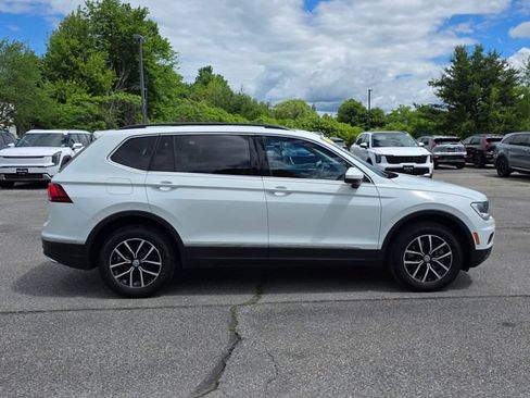 Used 2021 Volkswagen Tiguan SE AWD/4WD image 9