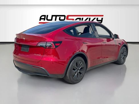 Used 2024 Tesla Model Y Long Range AWD/4WD image 7