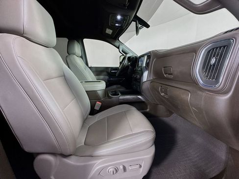 Used 2022 Chevrolet Silverado 2500 LTZ w/ LTZ Plus Package image 31