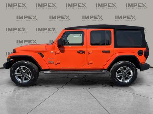 Used 2018 Jeep Wrangler Unlimited Sahara image 2