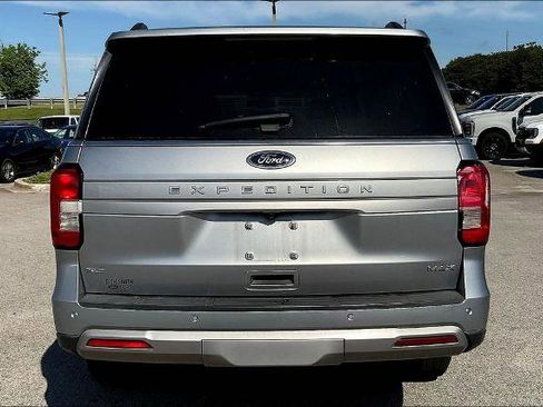 Certified 2022 Ford Expedition Max XLT RWD image 5