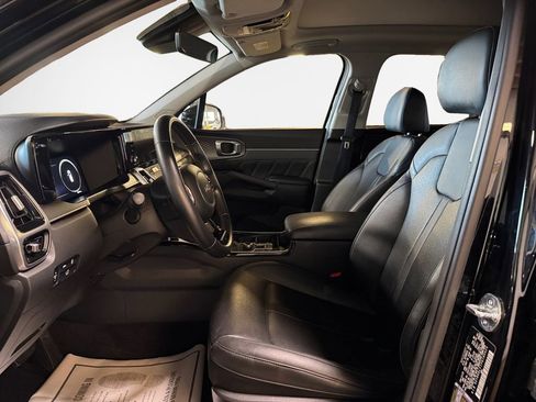 Certified 2023 Kia Sorento SX AWD/4WD image 12