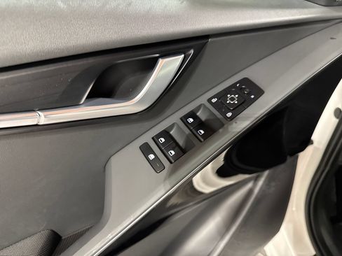 New 2026 Kia Niro Wind w/ Wind Preserve Package FWD image 12