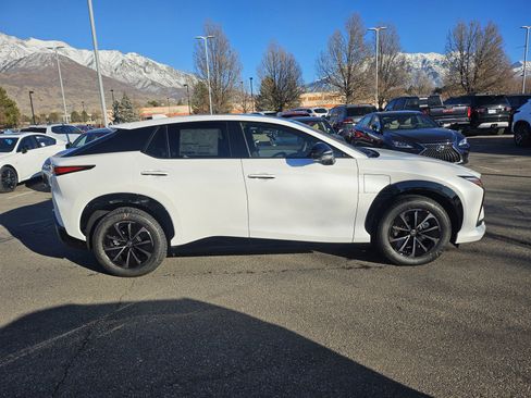 New 2026 Lexus RZ 450e AWD image 9