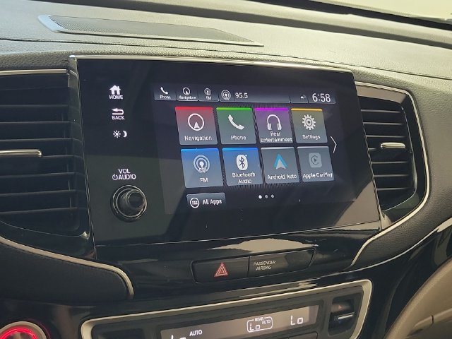 Used 2019 Honda Pilot Touring image 30