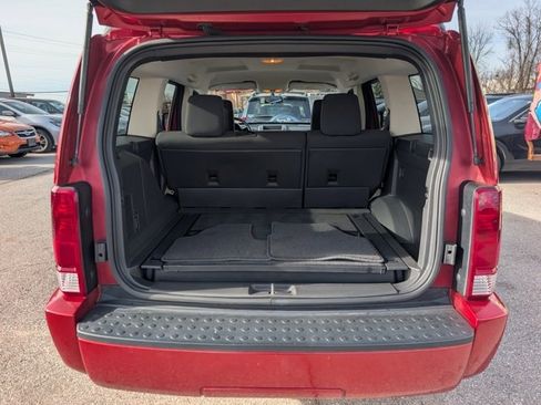 Used 2009 Dodge Nitro SE image 18