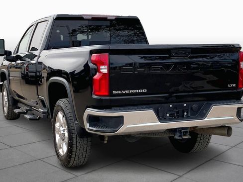 Used 2021 Chevrolet Silverado 2500 LTZ w/ LTZ Convenience Package image 12