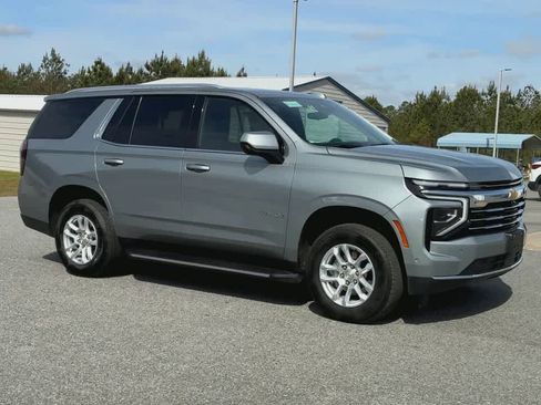 Used 2025 Chevrolet Tahoe LT AWD/4WD image 2