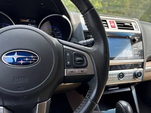 Used 2017 Subaru Outback 3.6R Limited AWD/4WD image 14