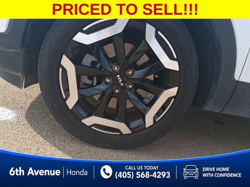 Used 2025 Kia Telluride S AWD/4WD image 9