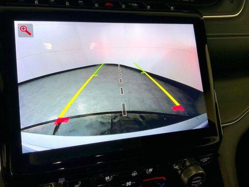 Used 2022 Jeep Grand Cherokee Overland w/ Luxury Tech Group IV image 21