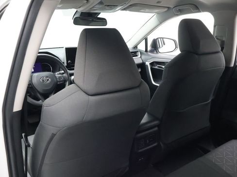 Used 2024 Toyota RAV4 XLE FWD image 20