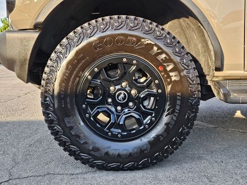 Used 2025 Ford Bronco Outer Banks w/ Sasquatch Package AWD/4WD image 19