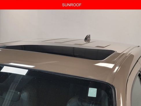 Used 2024 Nissan Frontier PRO-4X w/ Pro Premium Package image 7