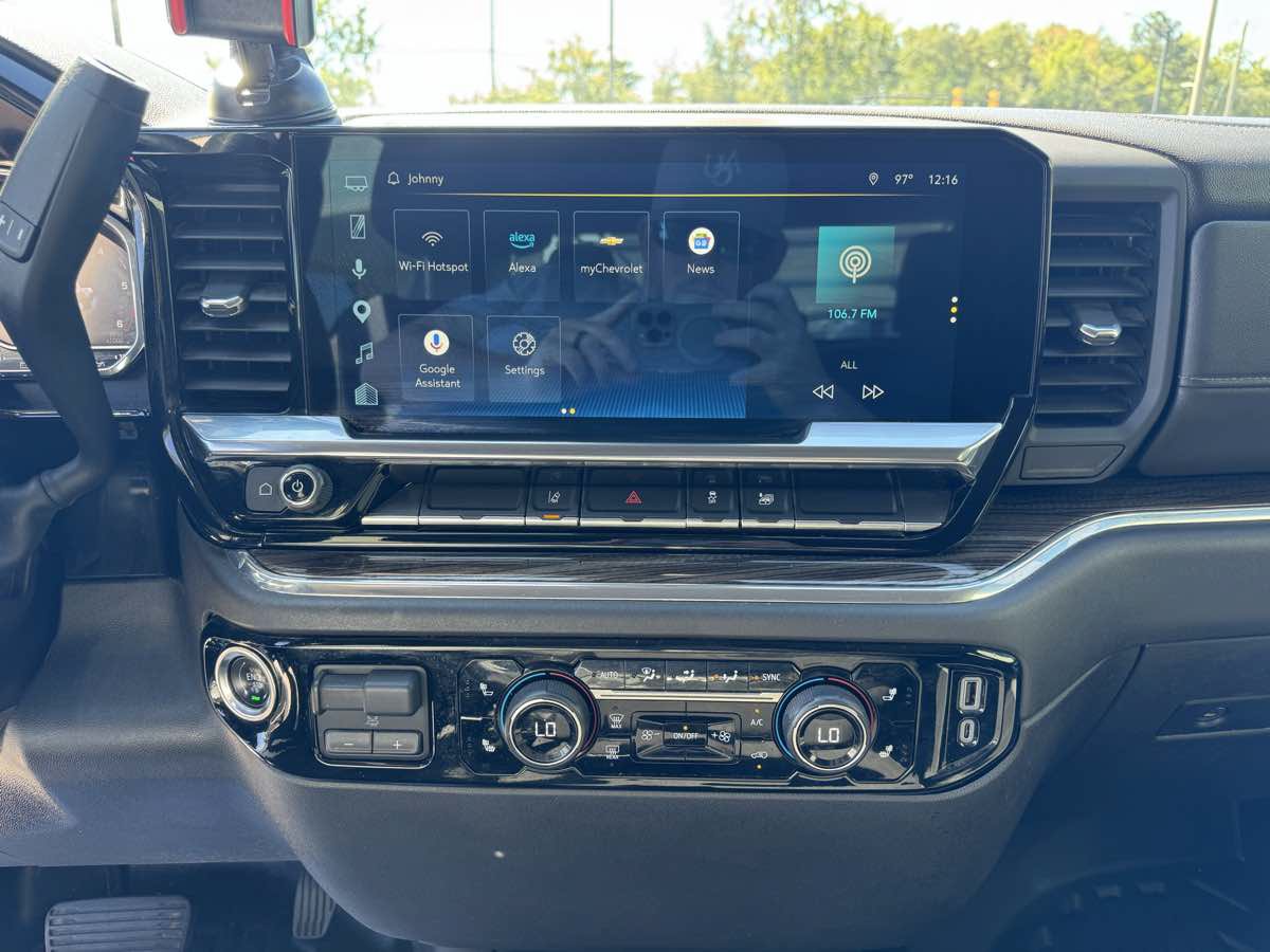 Used 2024 Chevrolet Silverado 3500 LT w/ Convenience Package RWD image 22