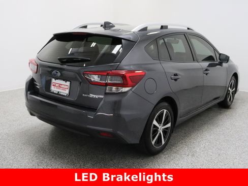 Used 2022 Subaru Impreza 2.0i Premium image 7