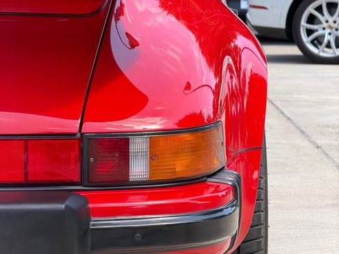 Used 1989 Porsche 911 Carrera RWD image 34