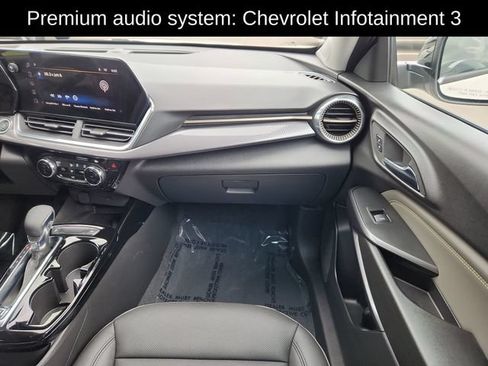 Used 2026 Chevrolet Trax ACTIV w/ Sunroof Package FWD image 24