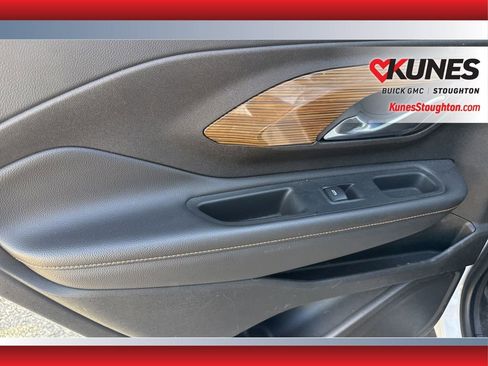 Used 2018 GMC Terrain SLE w/ Driver Convenience Package AWD/4WD image 32