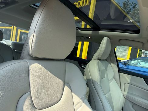 Used 2022 Volvo S60 B5 Momentum image 23