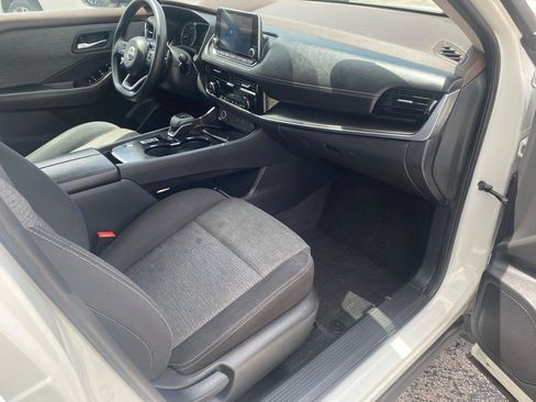 Used 2023 Nissan Rogue SV FWD image 11