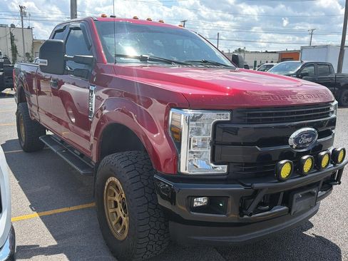 Used 2019 Ford F350 XLT w/ XLT Value Package AWD/4WD image 3