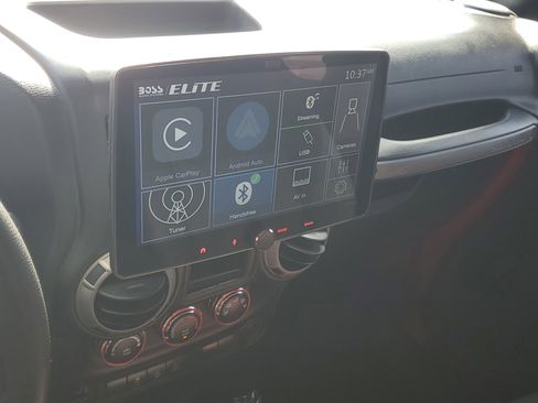 Used 2015 Jeep Wrangler Sport image 21