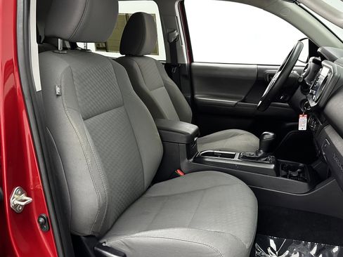 Used 2021 Toyota Tacoma SR w/ SR Convenience Package image 30