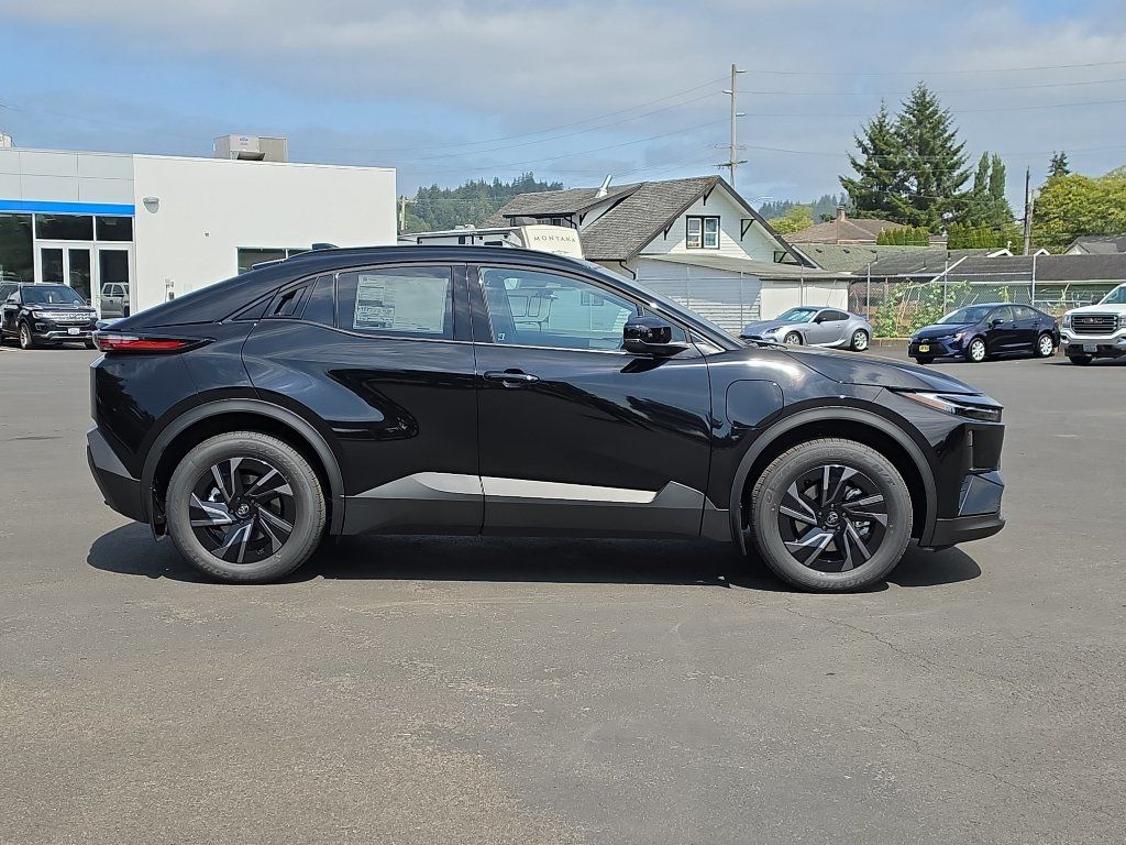 New 2026 Toyota C-HR AWD/4WD image 7