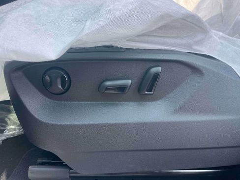 New 2026 Volkswagen Atlas Cross Sport SEL R-Line image 18