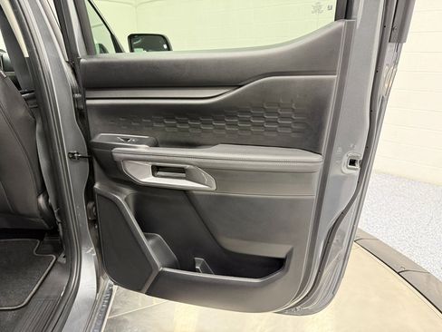 Used 2025 Ford Ranger XLT w/ Trailer Tow Package image 32