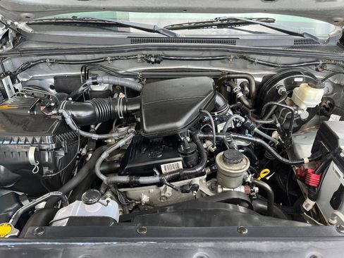 Used 2013 Toyota Tacoma 2WD Access Cab image 10