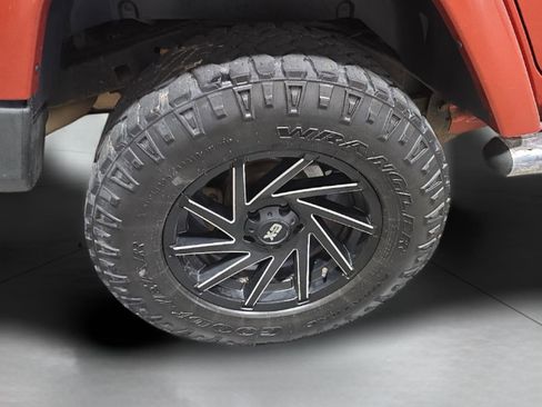 Used 2009 Jeep Wrangler Unlimited Sahara w/ Mopar Chrome Edition Group image 20