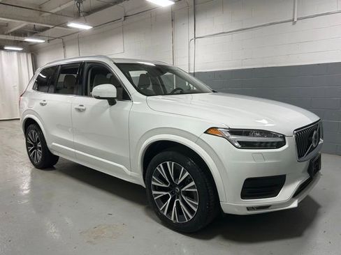 Used 2021 Volvo XC90 T5 Momentum w/ Climate Package AWD/4WD image 4