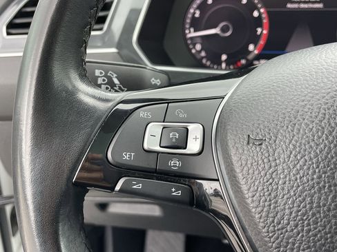 Used 2019 Volkswagen Tiguan SEL Premium AWD/4WD image 28