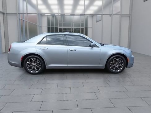 Used 2017 Chrysler 300 S AWD/4WD image 9