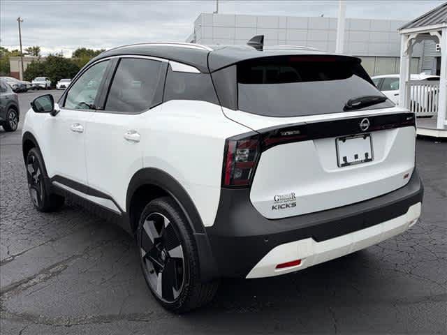 Used 2026 Nissan Kicks SR FWD image 6