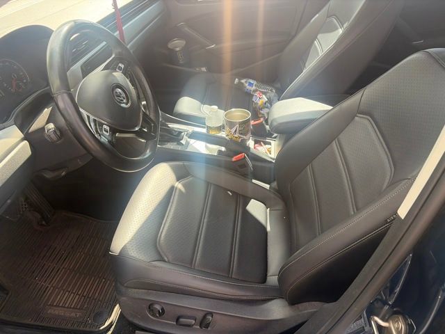 Used 2020 Volkswagen Passat 2.0T SE FWD image 5