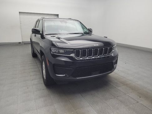 Used 2023 Jeep Grand Cherokee Laredo RWD image 13