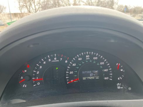 Used 2009 Toyota Camry XLE FWD image 10