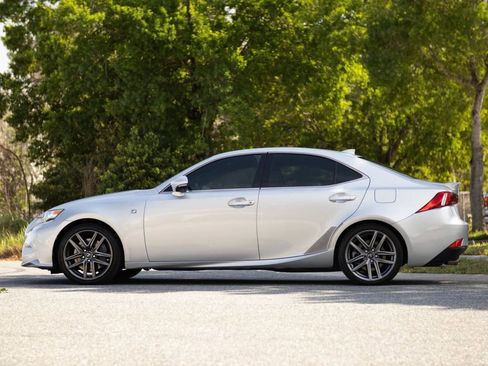 Used 2016 Lexus IS 200t w/ F Sport Package RWD image 18