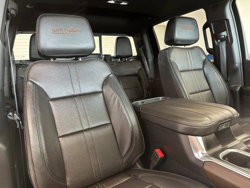 Used 2024 Chevrolet Silverado 1500 High Country AWD/4WD image 17